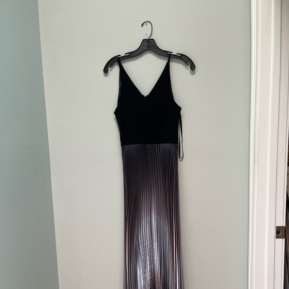 Aqua Elegant Black and Gray Gradient Maxi Dress